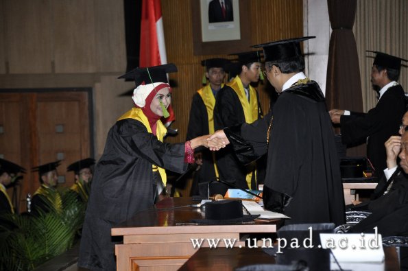 dok-humas-unpad_ilalang-foto_wisuda-gel-1-2010-2011_profesi-dokter_362