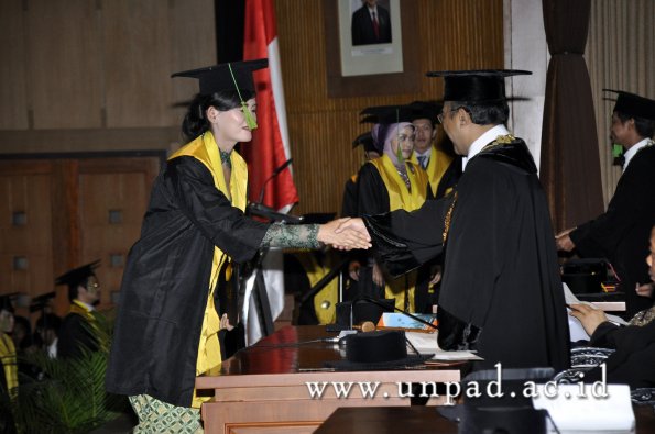 dok-humas-unpad_ilalang-foto_wisuda-gel-1-2010-2011_profesi-dokter_404