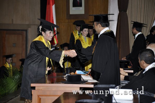 dok-humas-unpad_ilalang-foto_wisuda-gel-1-2010-2011_profesi-dokter_408