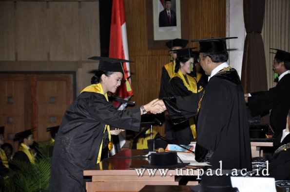 dok-humas-unpad_ilalang-foto_wisuda-gel-1-2010-2011_profesi-dokter_415