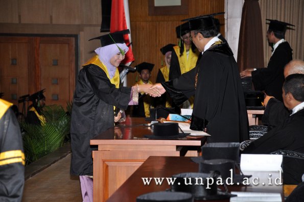 dok-humas-unpad_ilalang-foto_wisuda-gel-1-2010-2011_profesi-dokter_467