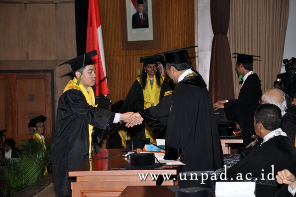 dok-humas-unpad_ilalang-foto_wisuda-gel-1-2010-2011_profesi-dokter_469