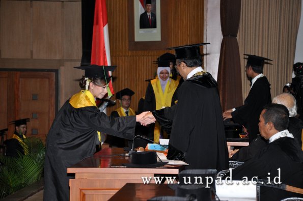 dok-humas-unpad_ilalang-foto_wisuda-gel-1-2010-2011_profesi-dokter_485