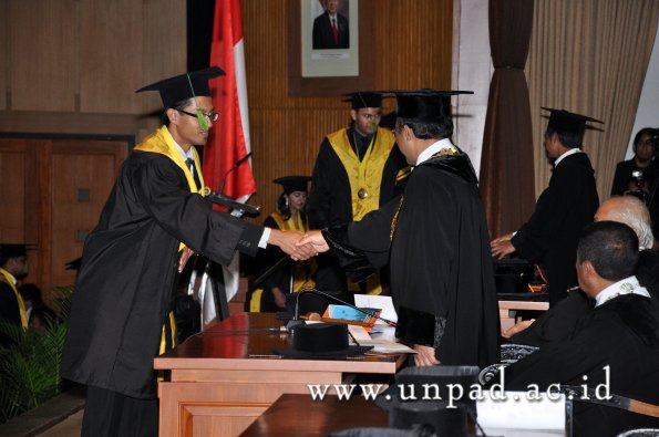 dok-humas-unpad_ilalang-foto_wisuda-gel-1-2010-2011_profesi-dokter_492