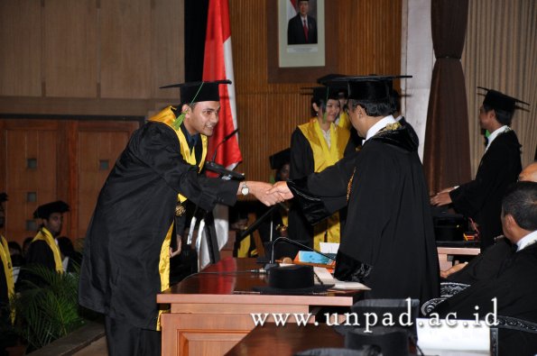 dok-humas-unpad_ilalang-foto_wisuda-gel-1-2010-2011_profesi-dokter_493