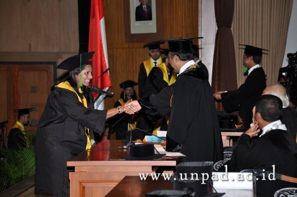 dok-humas-unpad_ilalang-foto_wisuda-gel-1-2010-2011_profesi-dokter_498