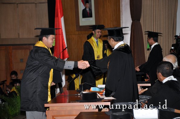 dok-humas-unpad_ilalang-foto_wisuda-gel-1-2010-2011_profesi-dokter_505