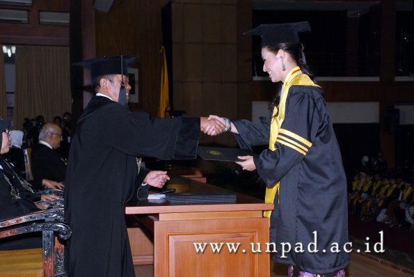 dok-humas-unpad_ilalang-foto_wisuda-gel-1-2010-2011_spesialis-fk_026