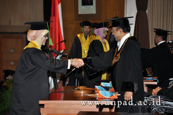 dok-humas-unpad_ilalang-foto_wisuda-gel-1-2010-2011_spesialis-fk_036