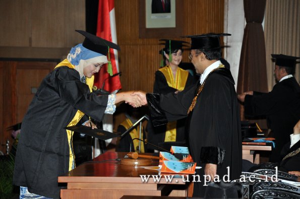 dok-humas-unpad_ilalang-foto_wisuda-gel-1-2010-2011_spesialis-fk_045