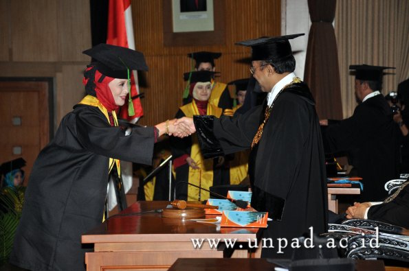 dok-humas-unpad_ilalang-foto_wisuda-gel-1-2010-2011_spesialis-fk_054