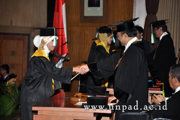 dok-humas-unpad_ilalang-foto_wisuda-gel-1-2010-2011_s1-pertanian_119