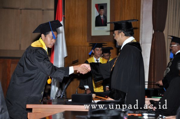 dok-humas-unpad_ilalang-foto_wisuda-gel-1-2010-2011_s1-fisip_270