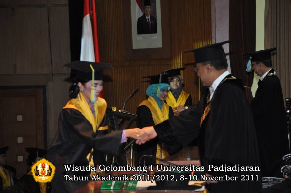 wisuda-fakultas-farmasi-oleh-rektor-051