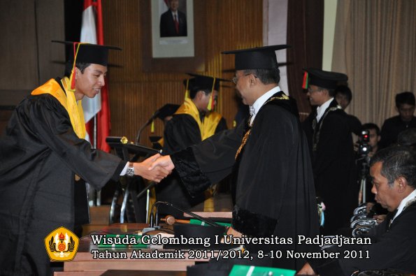 wisuda-fakultas-mipa-oleh-rektor-024