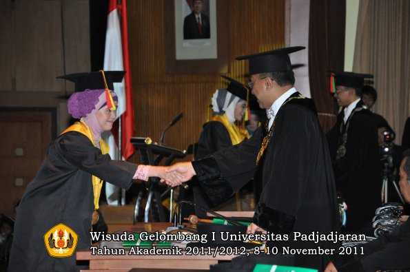 wisuda-fakultas-mipa-oleh-rektor-037