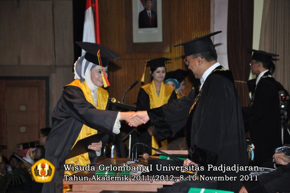 wisuda-fakultas-mipa-oleh-rektor-038