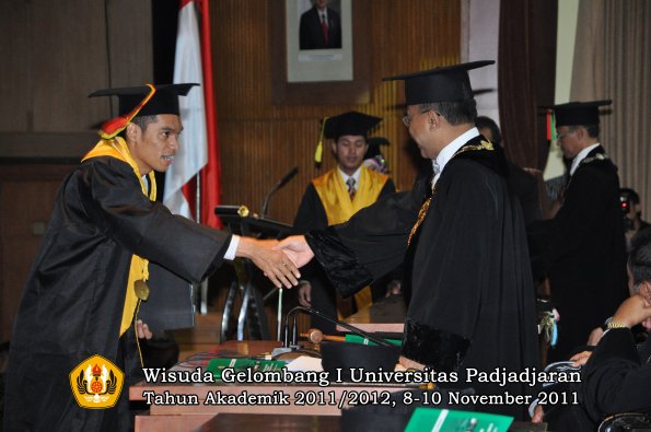 wisuda-fakultas-mipa-oleh-rektor-084