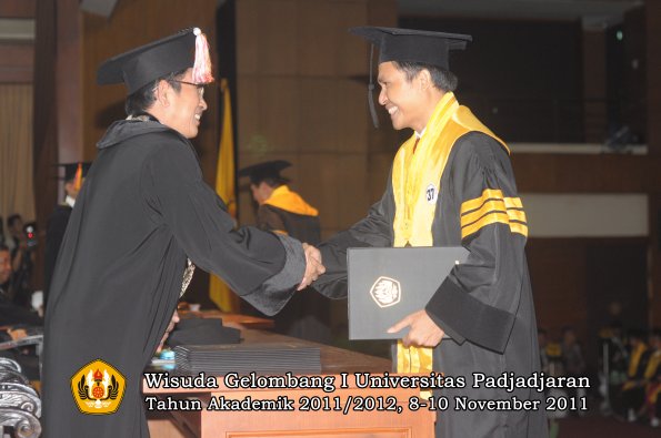 wisuda-program-doktor-oleh-direktur-pascasarjana-031