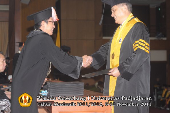 wisuda-program-doktor-oleh-direktur-pascasarjana-059