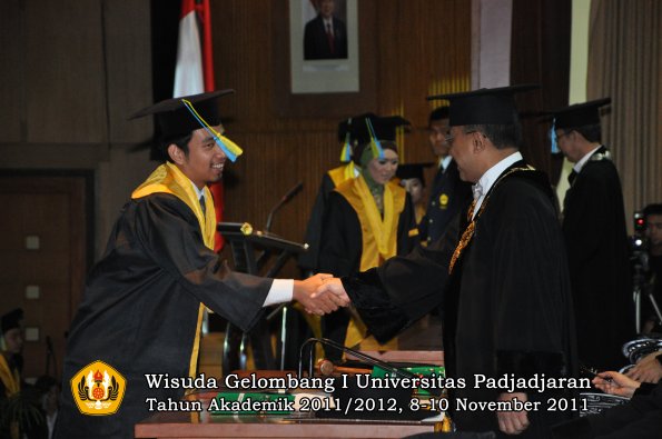 wisuda-fakultas-farmasi-oleh-rektor-008