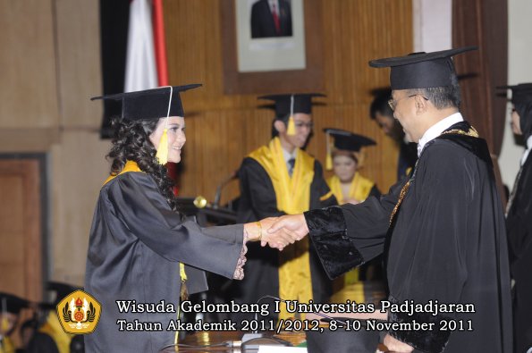 wisuda-fakultas-ekonomi-dan-bsnis-oleh-rektor-226