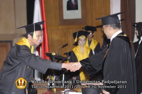 wisuda-fakultas-ekonomi-dan-bsnis-oleh-rektor-246