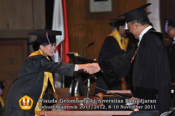 wisuda-fakultas-kedokteran-gigi-oleh-rektor-004