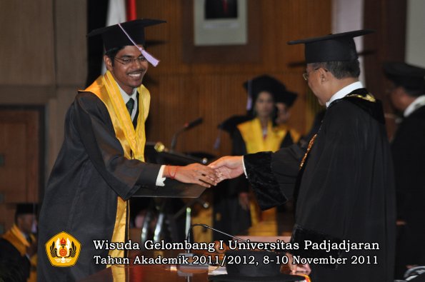 wisuda-fakultas-kedokteran-gigi-oleh-rektor-045