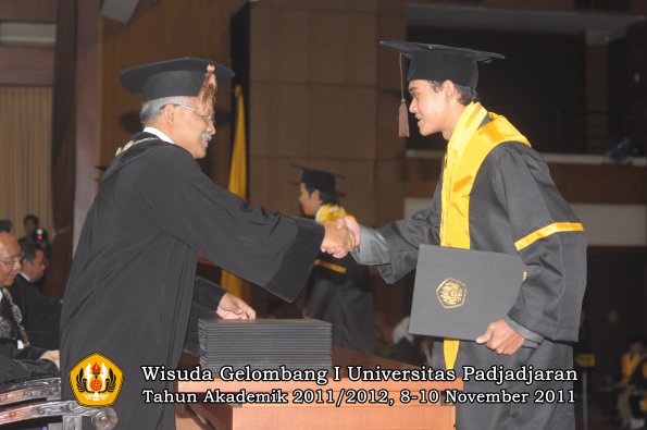 wisuda-fakultas-peternakan-oleh-dekan-008