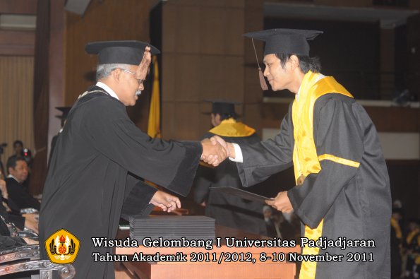 wisuda-fakultas-peternakan-oleh-dekan-016