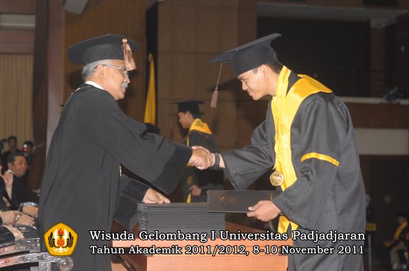 wisuda-fakultas-peternakan-oleh-dekan-046