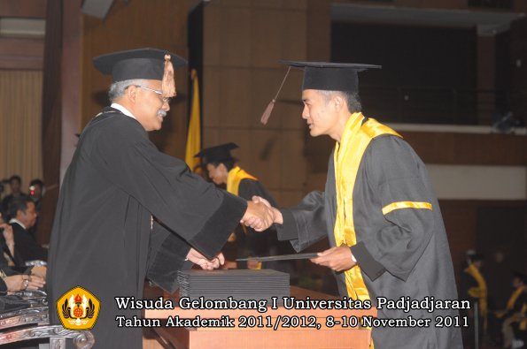 wisuda-fakultas-peternakan-oleh-dekan-052