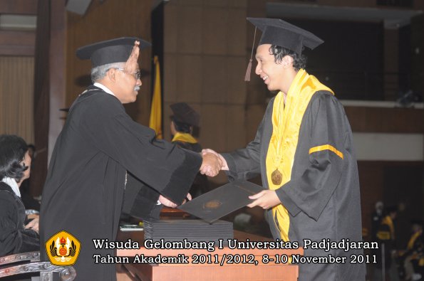 wisuda-fakultas-peternakan-oleh-dekan-054