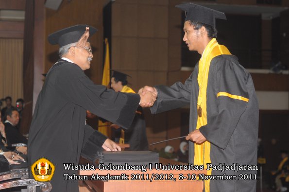 wisuda-fakultas-peternakan-oleh-dekan-055