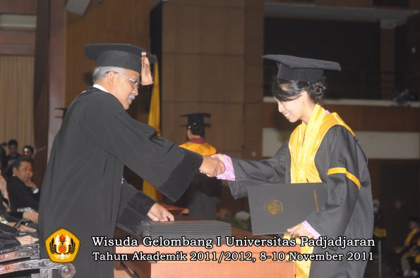 wisuda-fakultas-peternakan-oleh-dekan-057