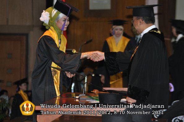 wisuda-fakultas-psikologi-oleh-rektor-025
