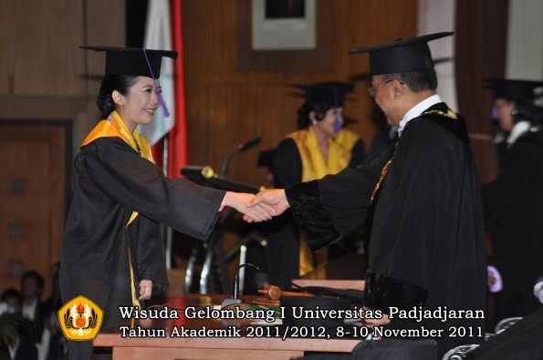 wisuda-fakultas-psikologi-oleh-rektor-039