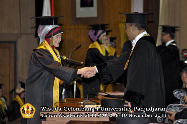 wisuda-fakultas-kedokteran-oleh-rektor-173