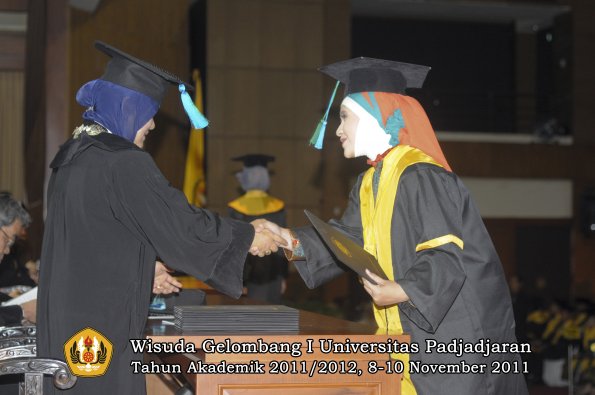 wisuda-fakultas-pik-oleh-dekan-028