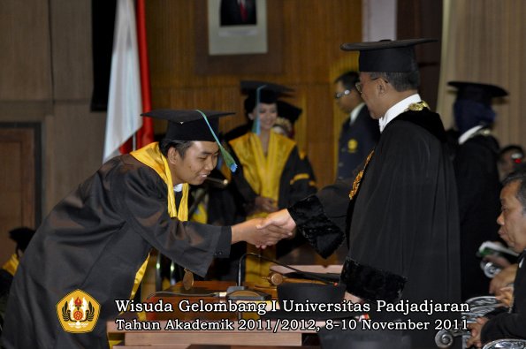 wisuda-fakultas-pik-oleh-rektor-031