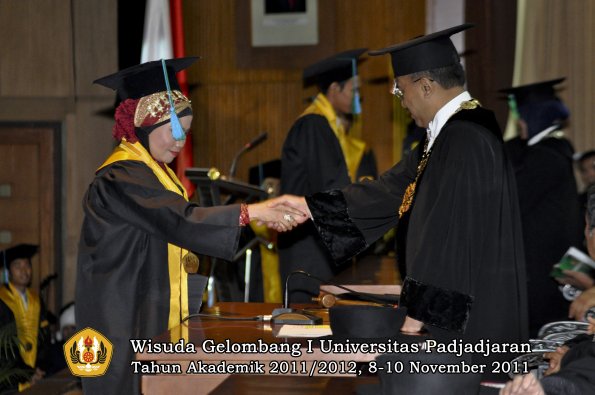 wisuda-fakultas-pik-oleh-rektor-033