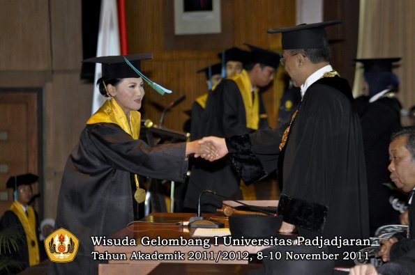 wisuda-fakultas-pik-oleh-rektor-035