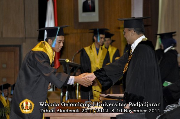 wisuda-fakultas-pik-oleh-rektor-046