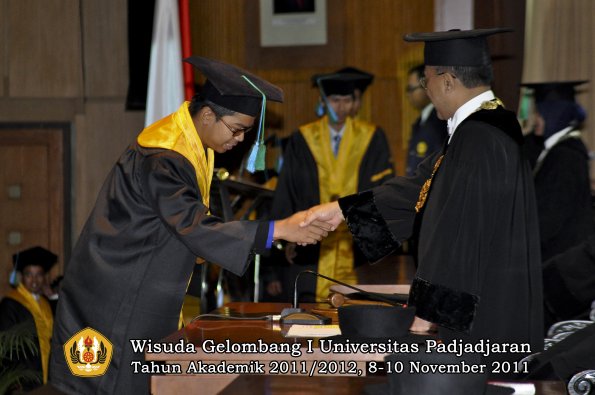 wisuda-fakultas-pik-oleh-rektor-050