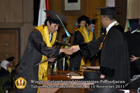 wisuda-fakultas-pik-oleh-rektor-051