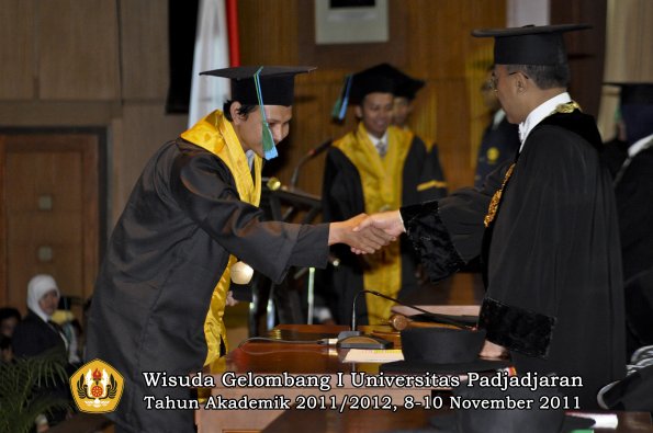 wisuda-fakultas-pik-oleh-rektor-052