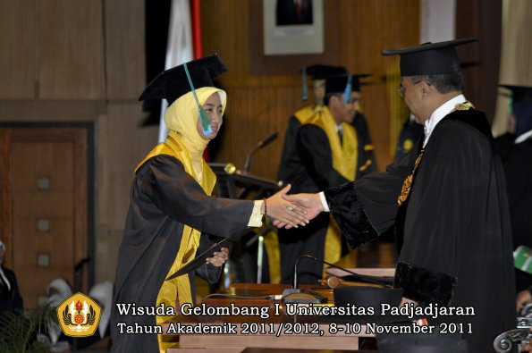 wisuda-fakultas-pik-oleh-rektor-060