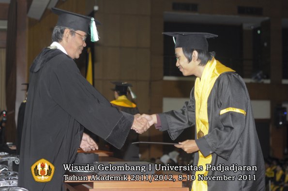wisuda-fakultas-pertanian-oleh-dekan-068