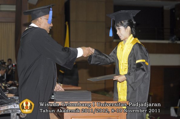 wisuda-fakultas-isip-oleh-dekan-026